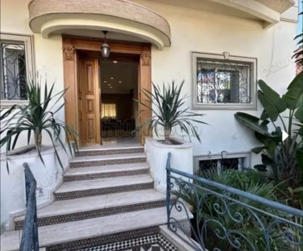 Somptueuse maison à vendre à Laymoune. 
Surface de 400 m². 
... - الدار البيضاء