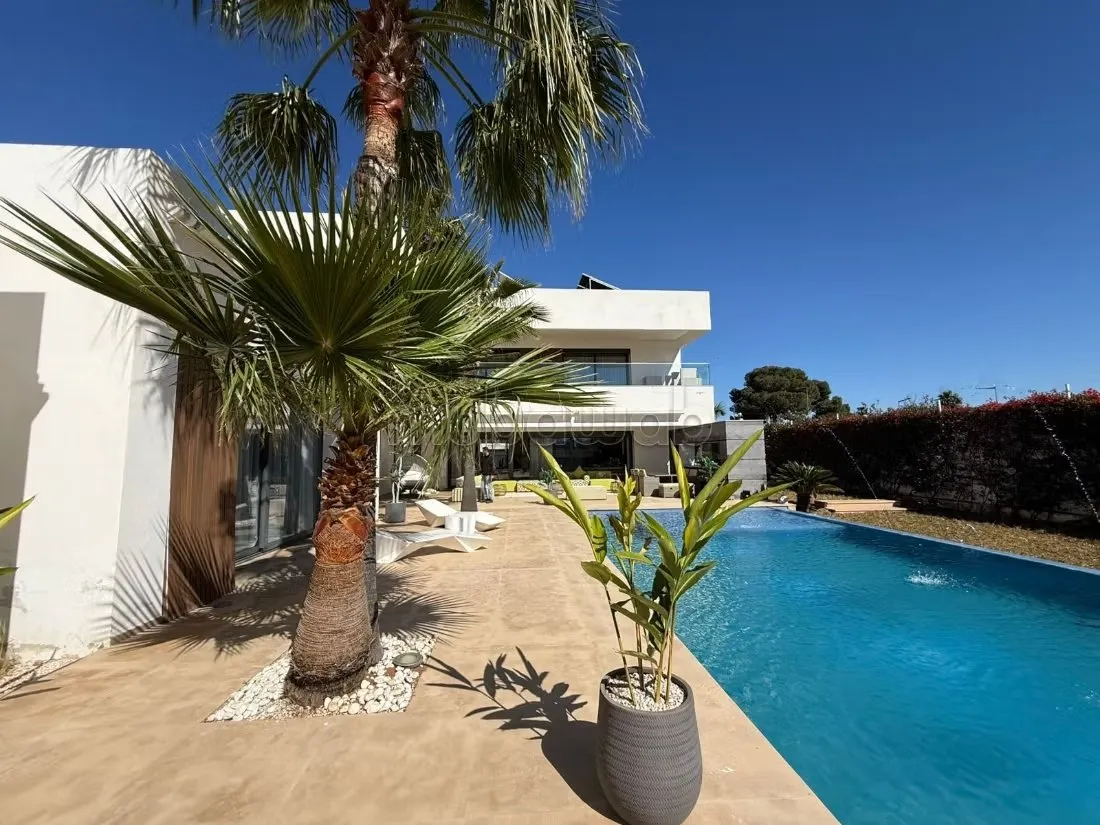 Très belle villa neuve à vendre à souissii - الرباط (3)