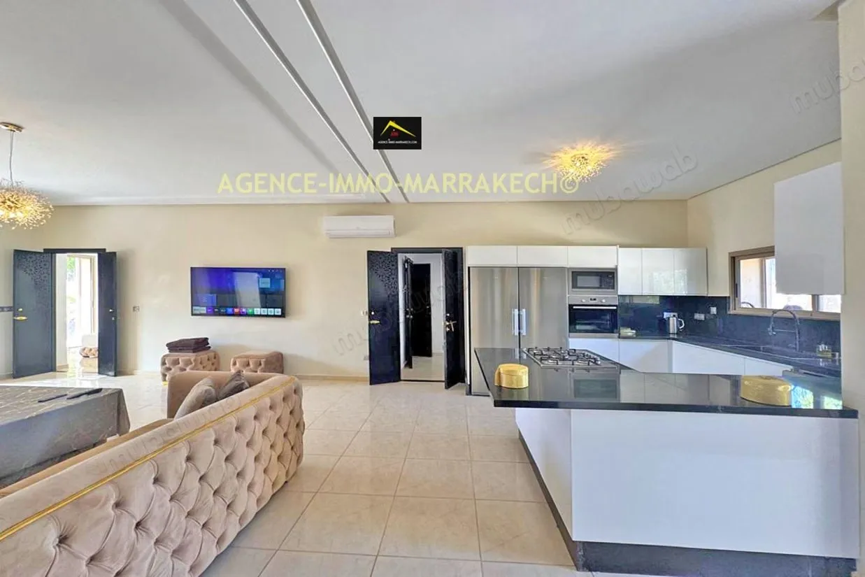 Villa privée titrée à vendre de 4 suites, 
Piscine - مراكش (3)