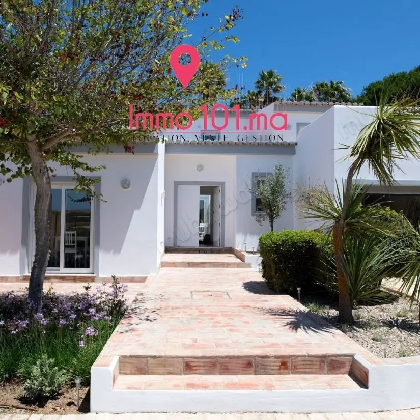 Villa à vendre aux Ambassadeurs – Souissi - الرباط
