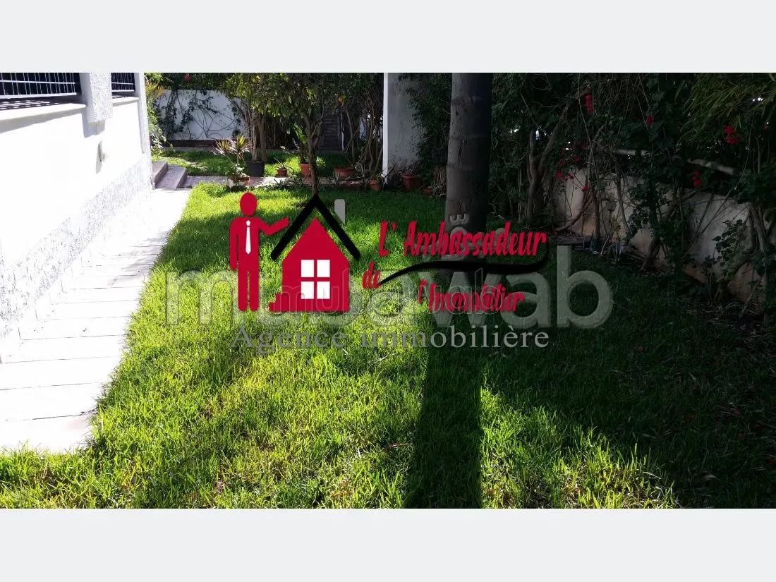 Villa de 589m² à EL MANAR A SAISIR - الدار البيضاء (2)