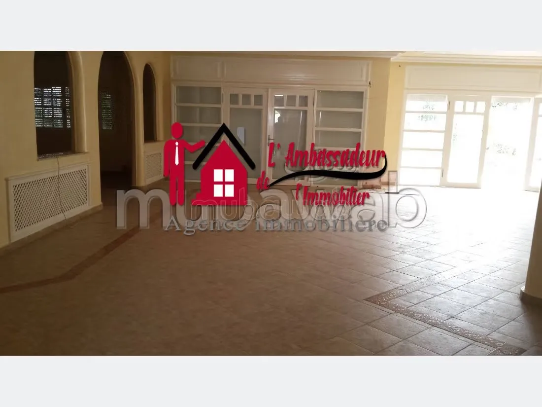 Villa de 589m² à EL MANAR A SAISIR - الدار البيضاء (3)