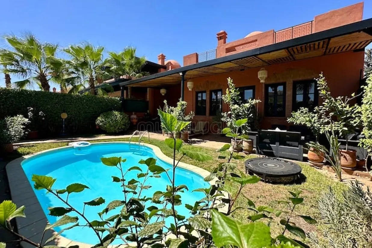 Villa 3 chambres meublée avec piscine palmeraie - مراكش