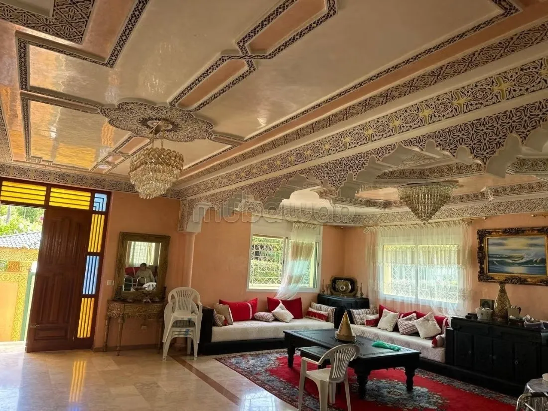Vente villa de luxe à Hay Al Fath.
Surface totale 450 m² - الرباط