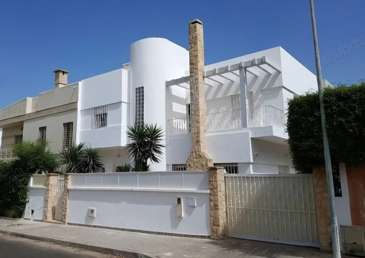 Belle villa R1 à Sidi Bouzid de 207 m² habitable - Sidi Bouzid