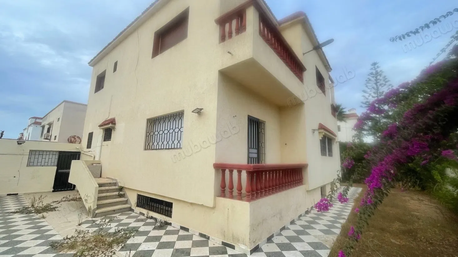 Villa de luxe à vendre à Hay Al Fath.
Superficie 395 m².
Gar... - الرباط (2)