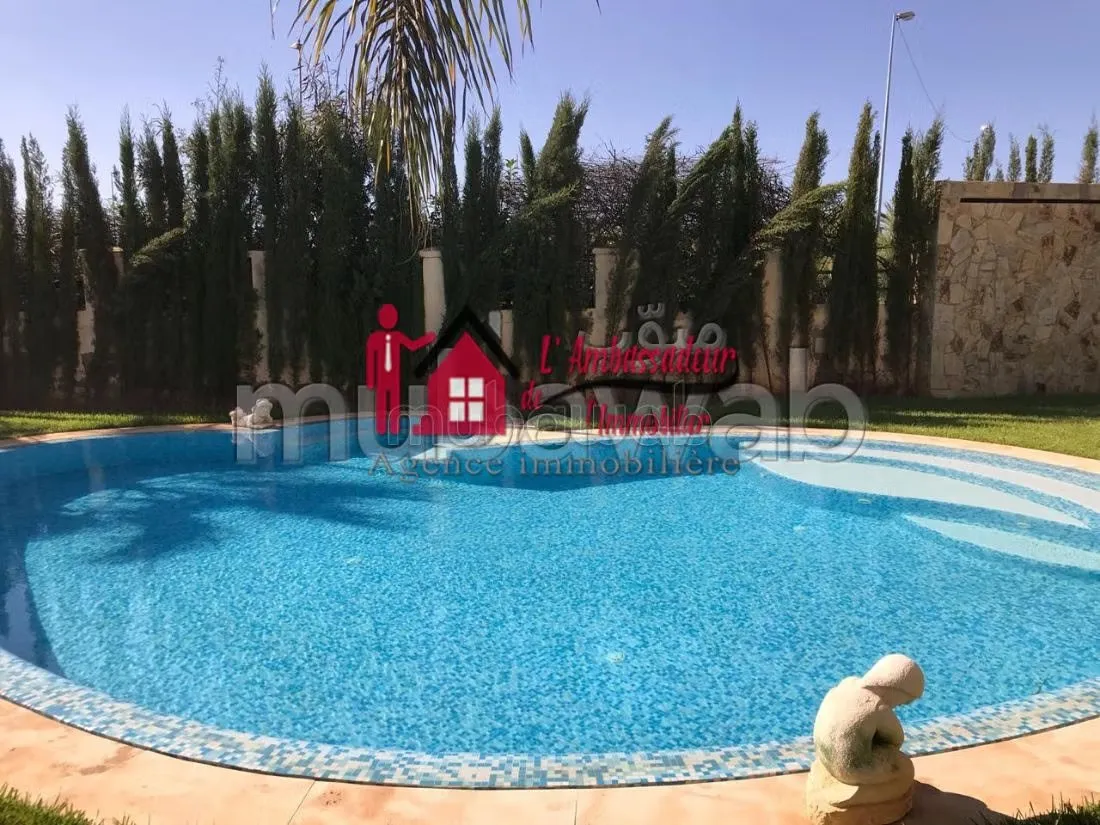 Villa de 728 m2 à Résidence Fermée à Californie - الدار البيضاء
