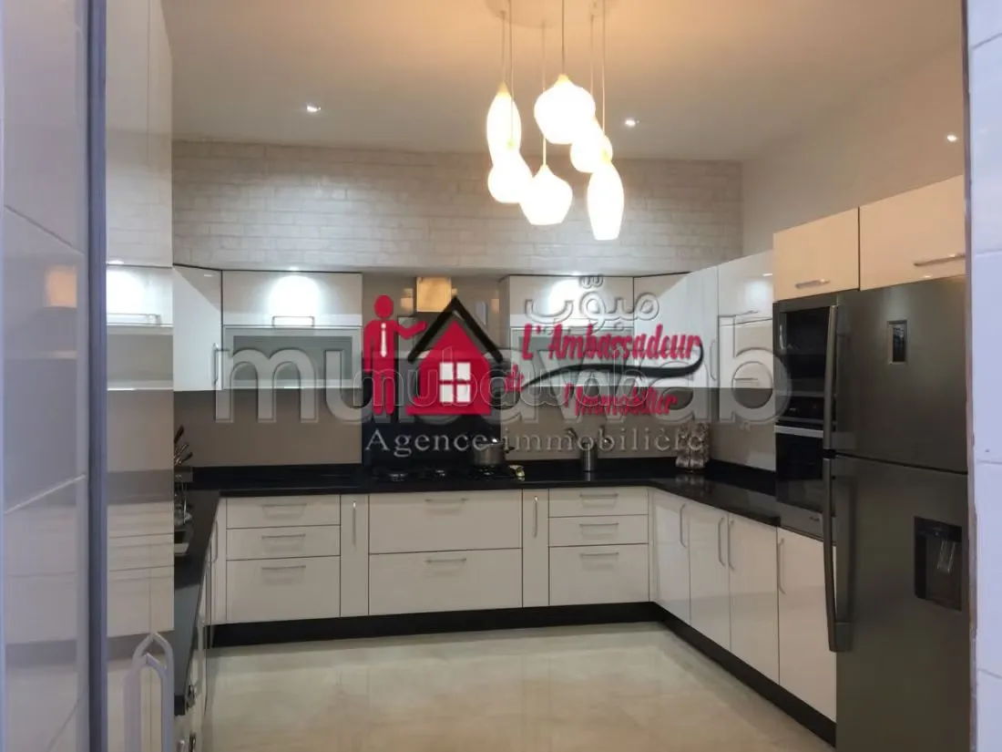 Villa de 728 m2 à Résidence Fermée à Californie - الدار البيضاء (3)