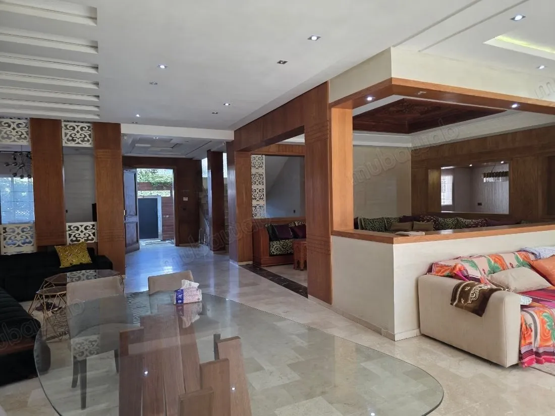 Villa avec piscine au CIL - الدار البيضاء (3)