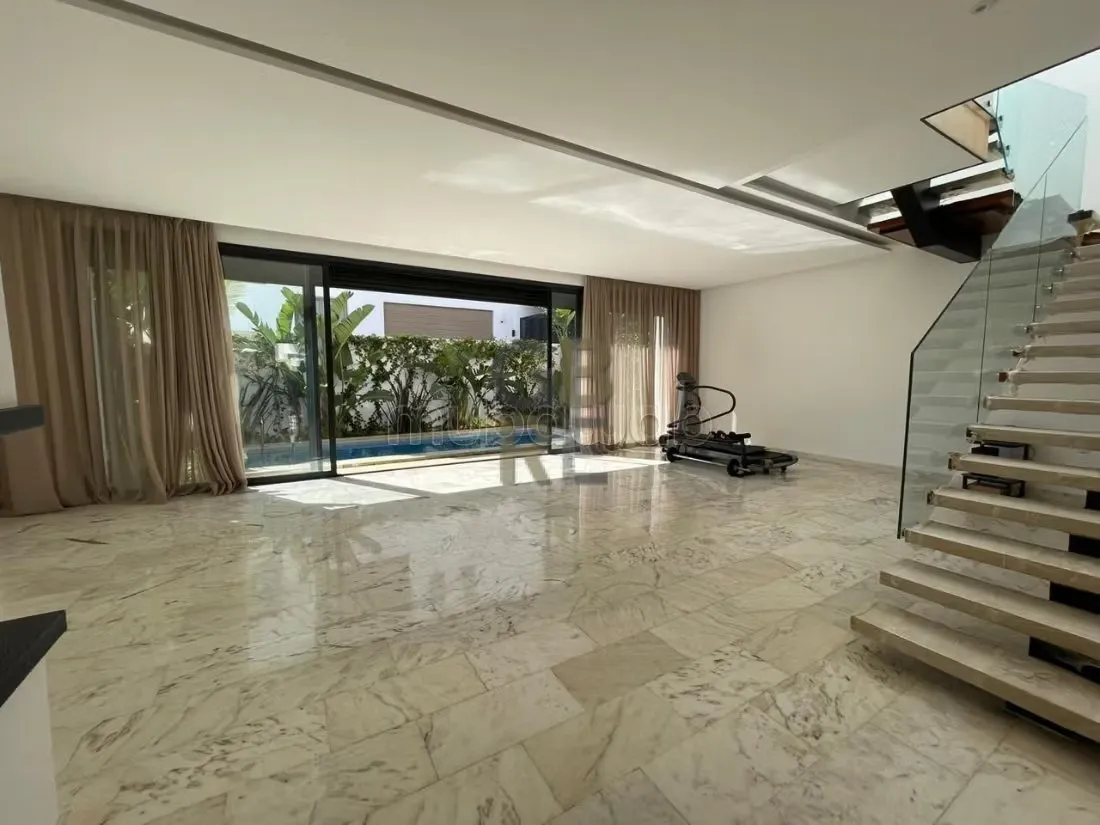 Belle Villa avec piscine à Harhoura val d'or - الرباط