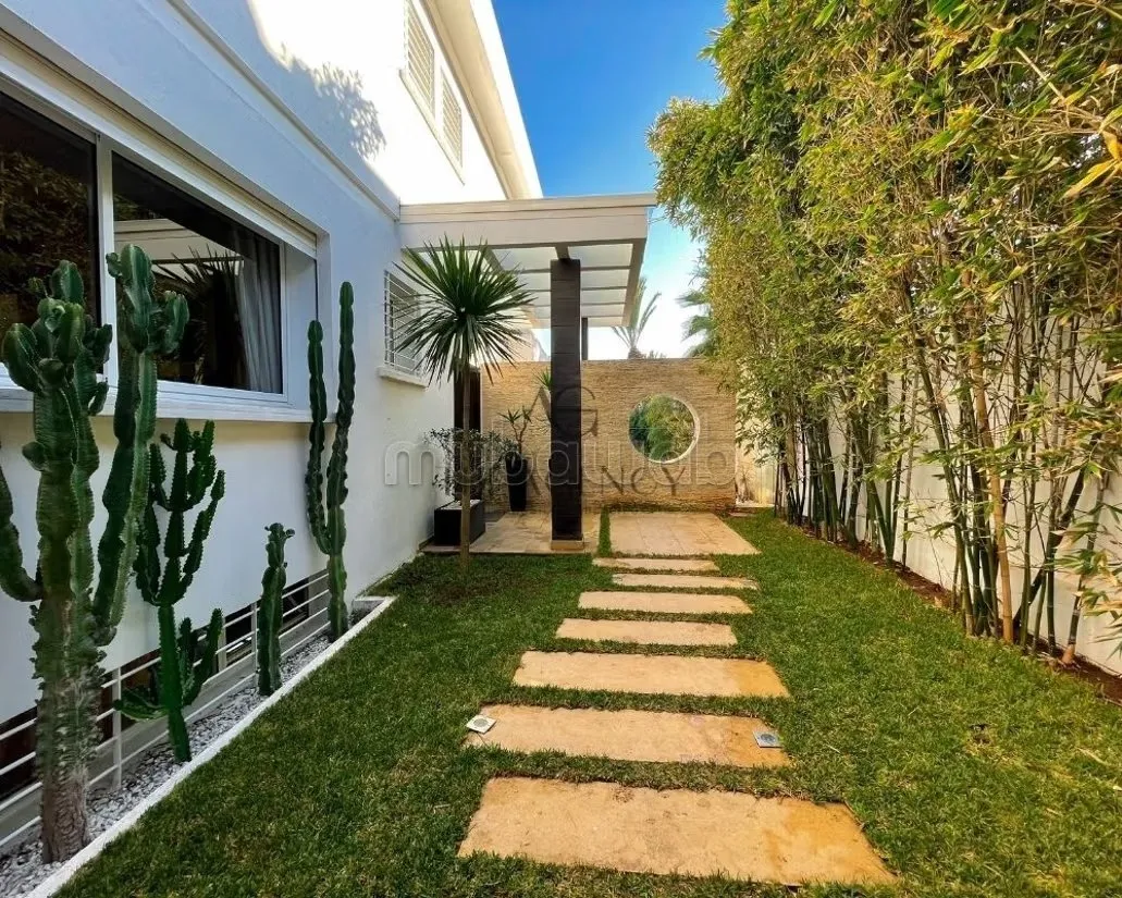Anfa Vente d’une très belle villa à vendre - الدار البيضاء (3)