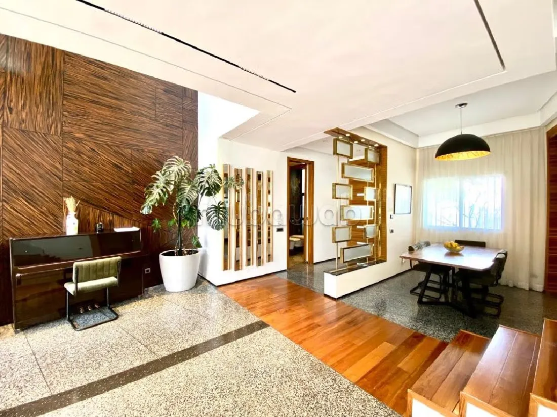 Superbe villa d'architecte de 250 m² à la vente - الدار البيضاء (2)