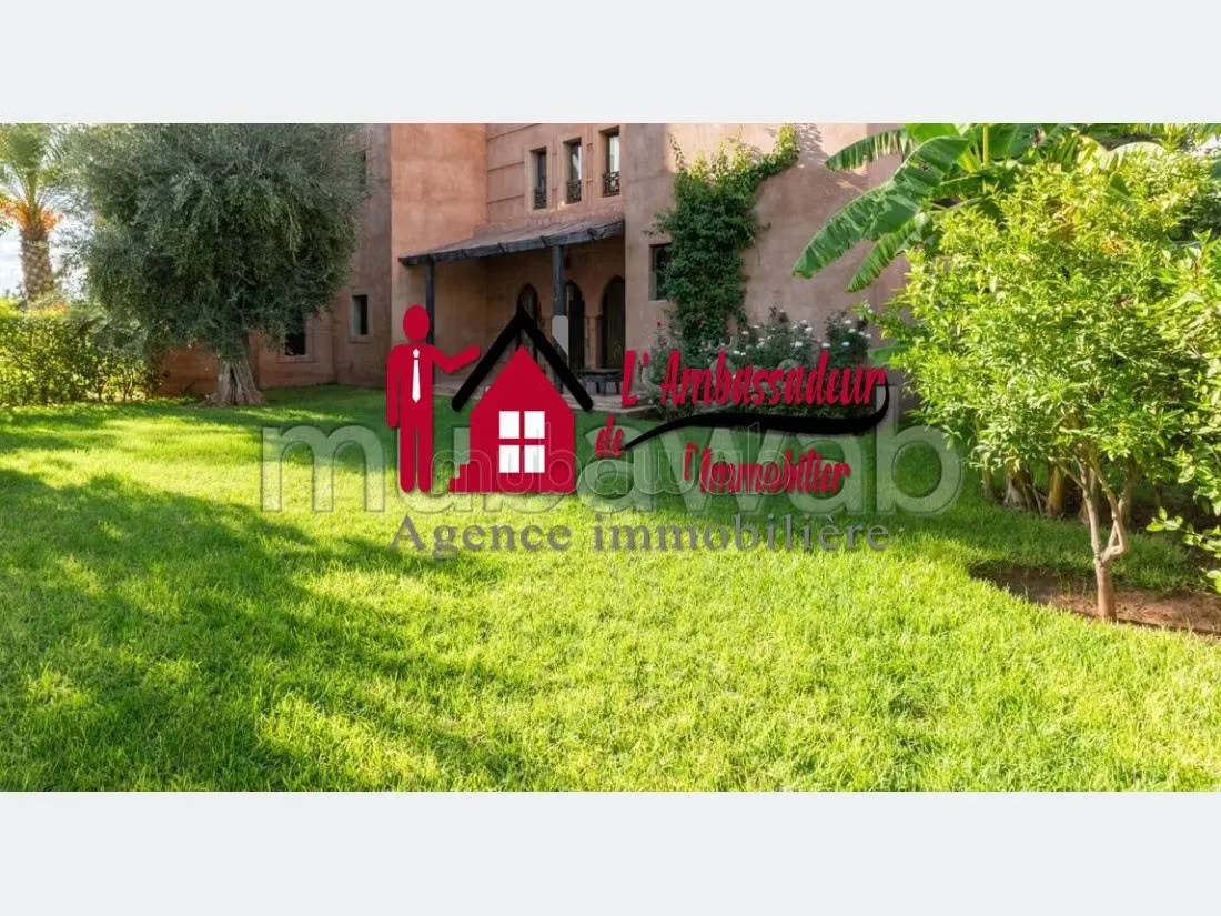 Villa de 961 m2 à ZOM ANFA - الدار البيضاء