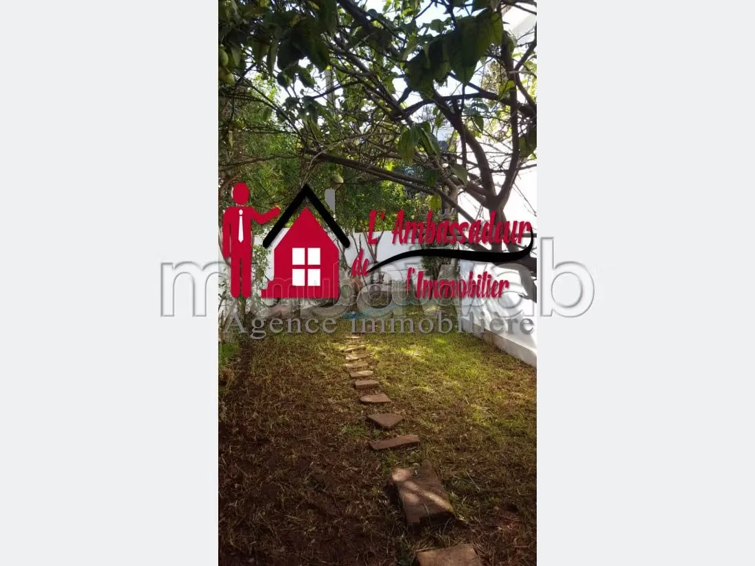 Villa de 400 m2 à longchamps - الدار البيضاء