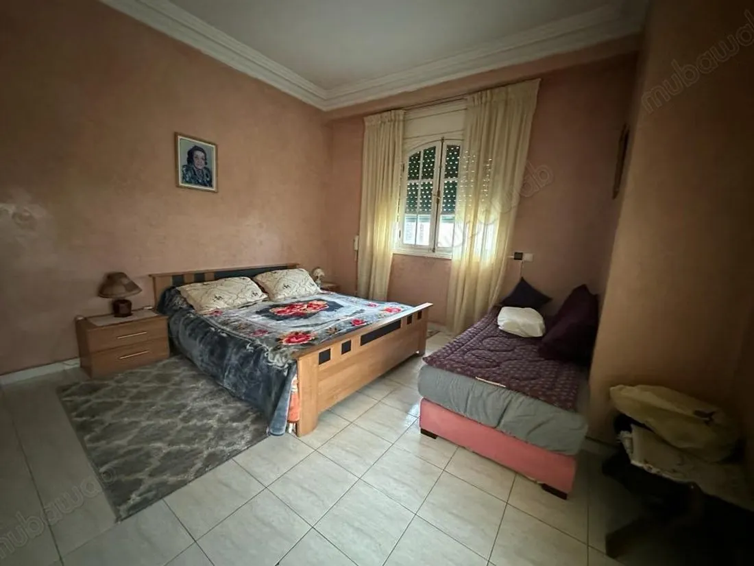 Villa d'angle sur 2 niveaux avec cavé et garage - الدار البيضاء (3)