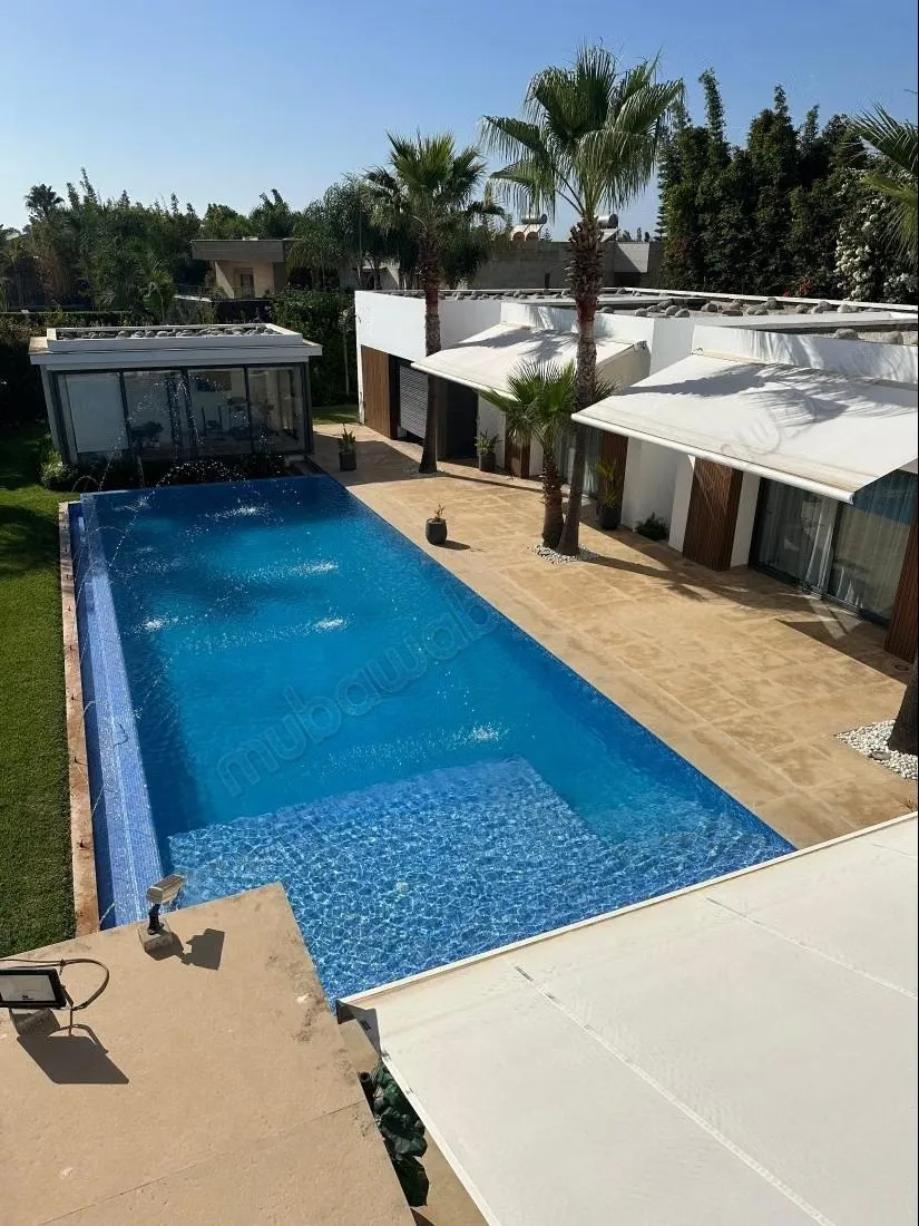 Maison de luxe à vendre à Souissi. 
10 grandes pièces. 
Bien... - الرباط