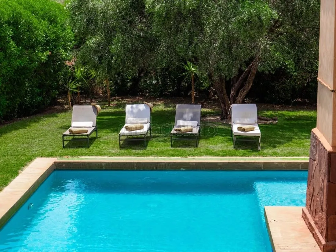 Villa 3 chambres avec piscine km18 rte fez - مراكش
