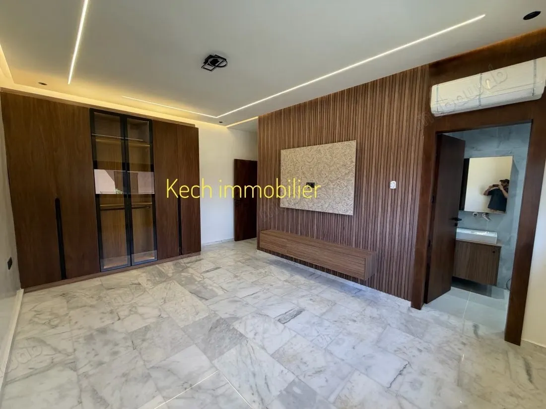 Magnifique villa à vendre à Hay Targa. 5 chambres agréables... - مراكش (2)