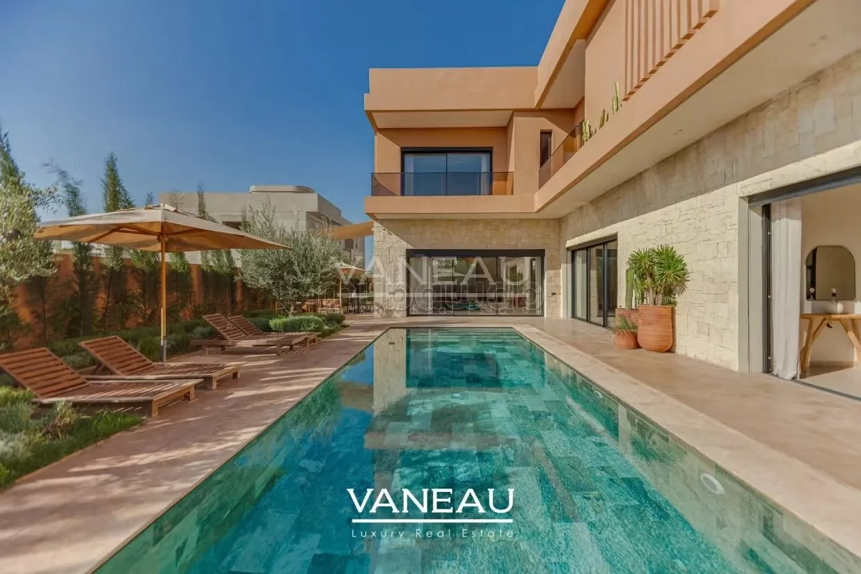 Superbe Villa sur Golf à 10 min du centre ville de Marrakech - مراكش (3)