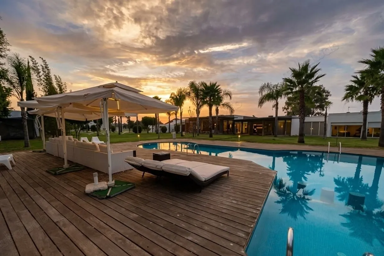 Terrain Zone Villa D4 avec Bâtisse Existante - El Menzeh (3)