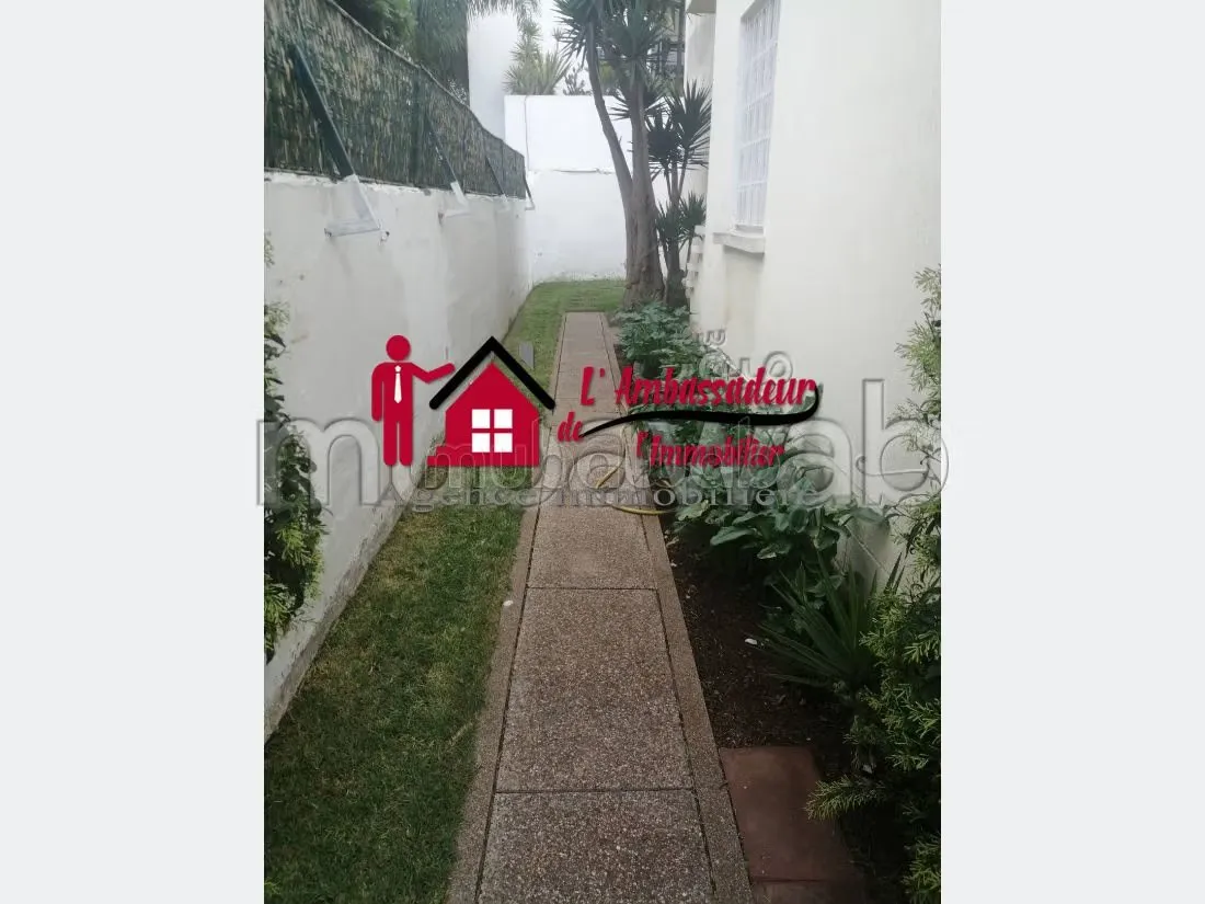 Villa de 375 m2 à CIL - الدار البيضاء (2)