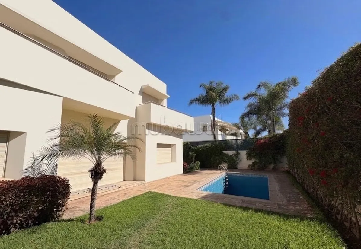 Villa propre et ensoleillée en résidence à vendre - الدار البيضاء (2)