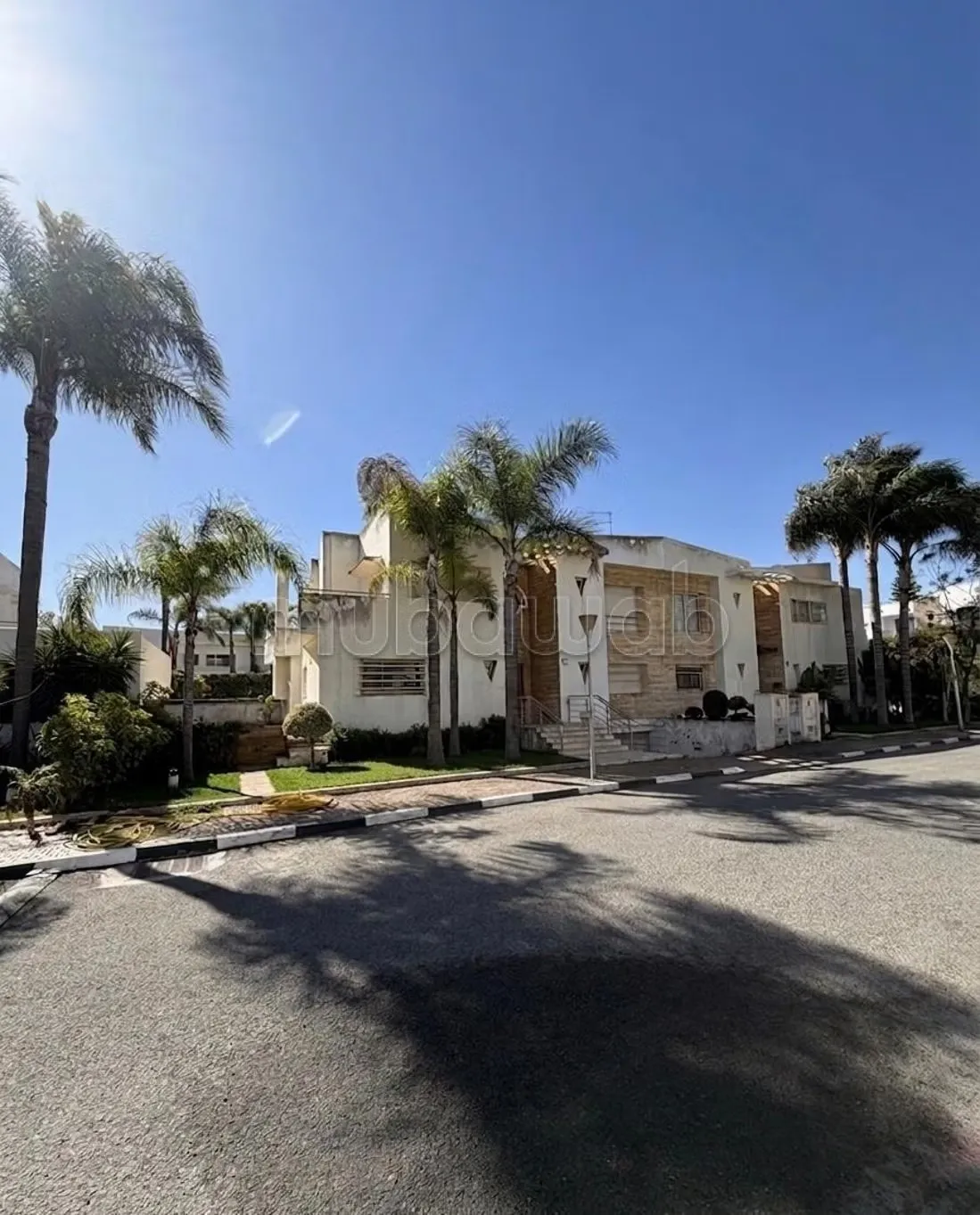 Villa propre et ensoleillée en résidence à vendre - الدار البيضاء (3)