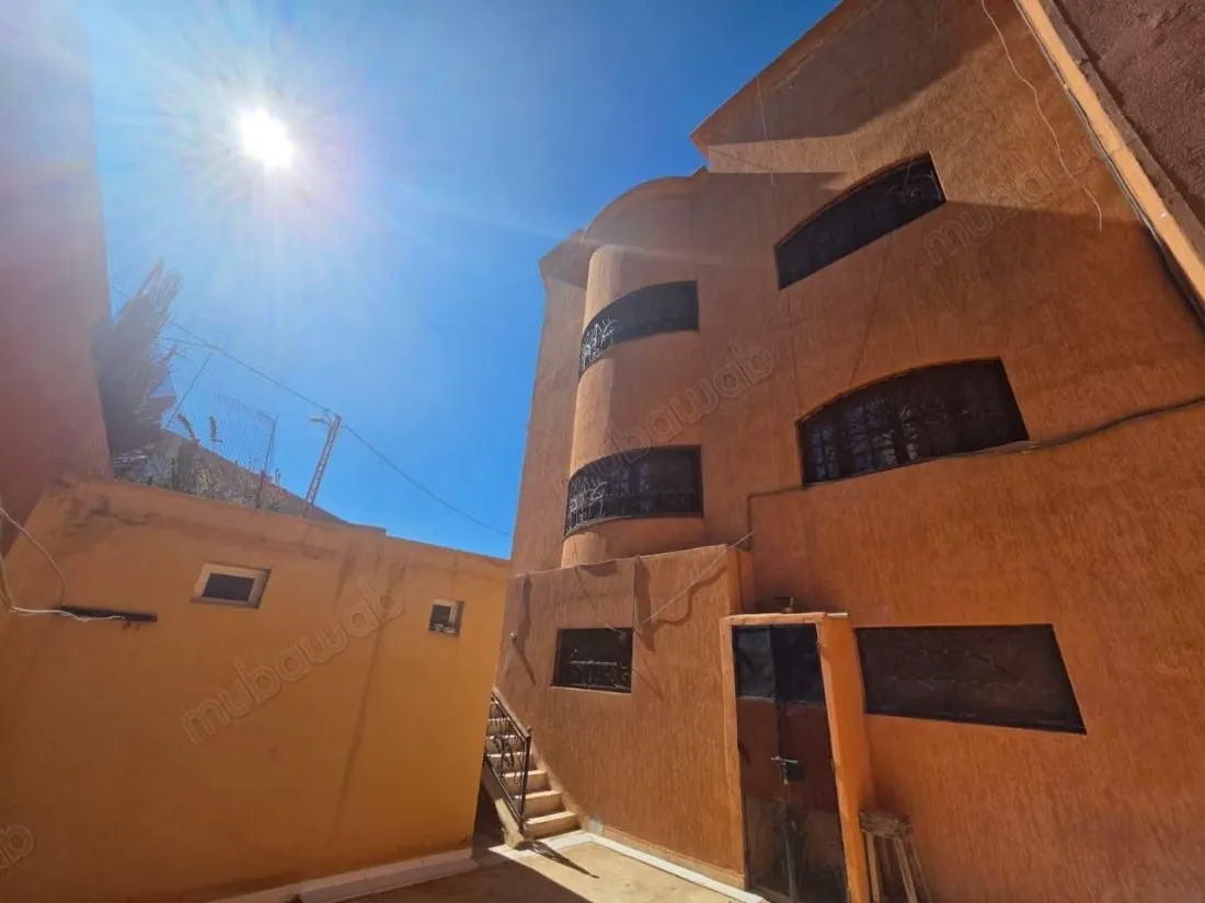 Magnifique villa à vendre à Amerchich.
Superficie 356 m² - مراكش (3)