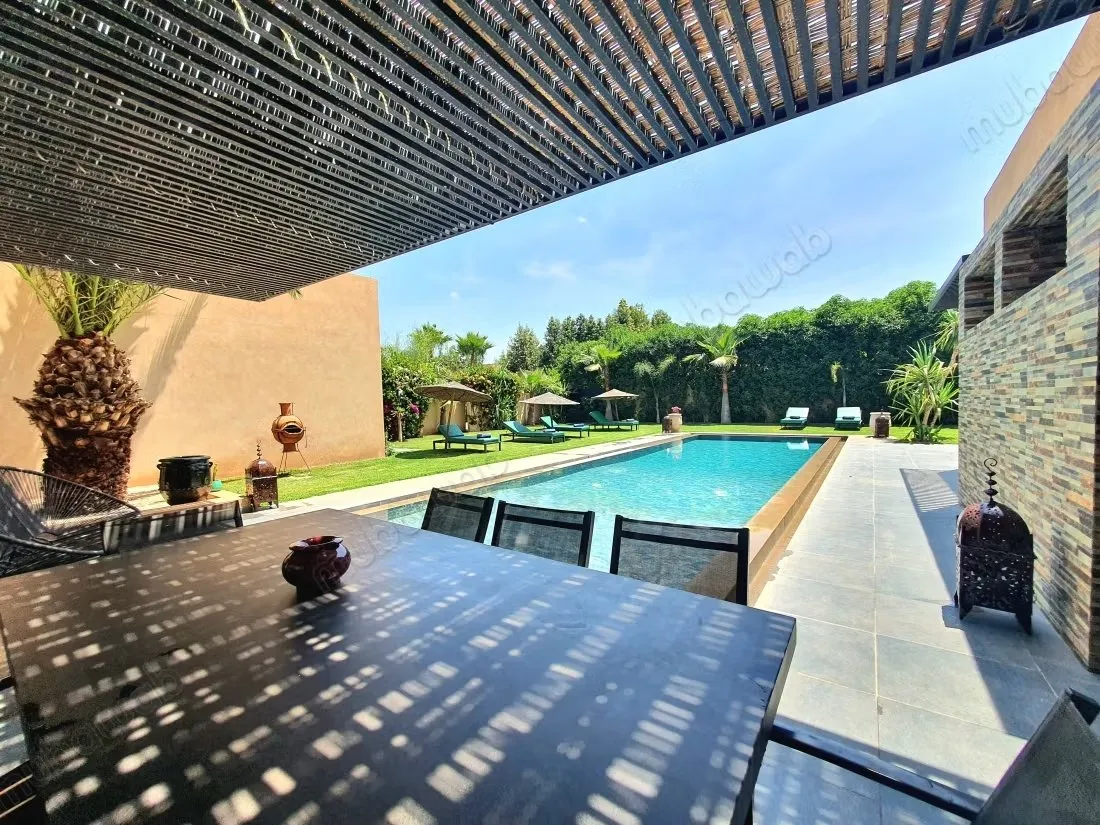 Vente villa 4 suites sans vis à vis avec piscine c - مراكش (2)