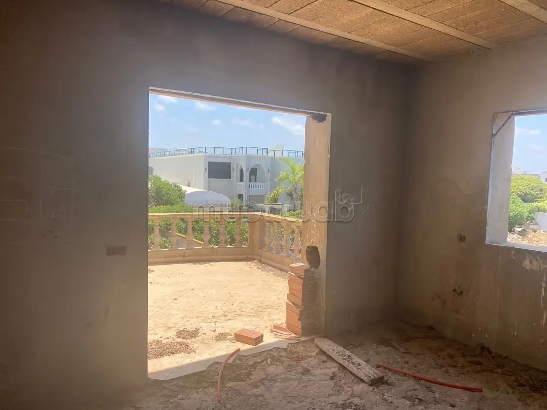 Splendide villa semi finie à vendre à Dar Bouazza. Superfici... - دار بوعزة (2)