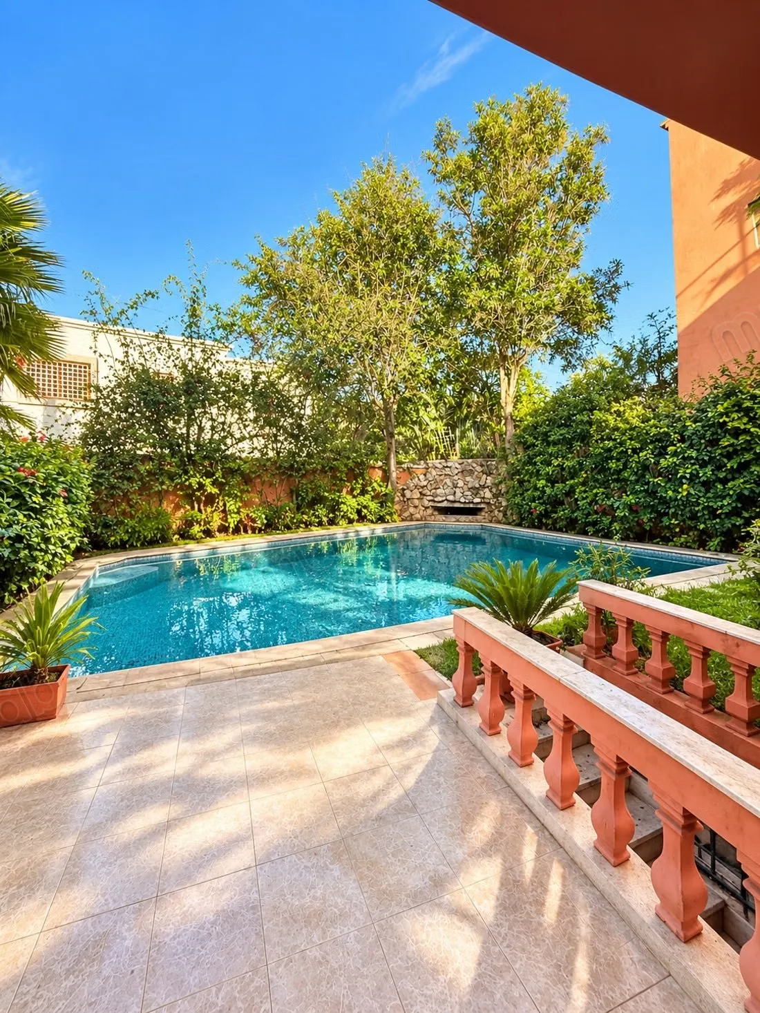 Villa 3 façades sans vis à vis côté Zenith - الدار البيضاء