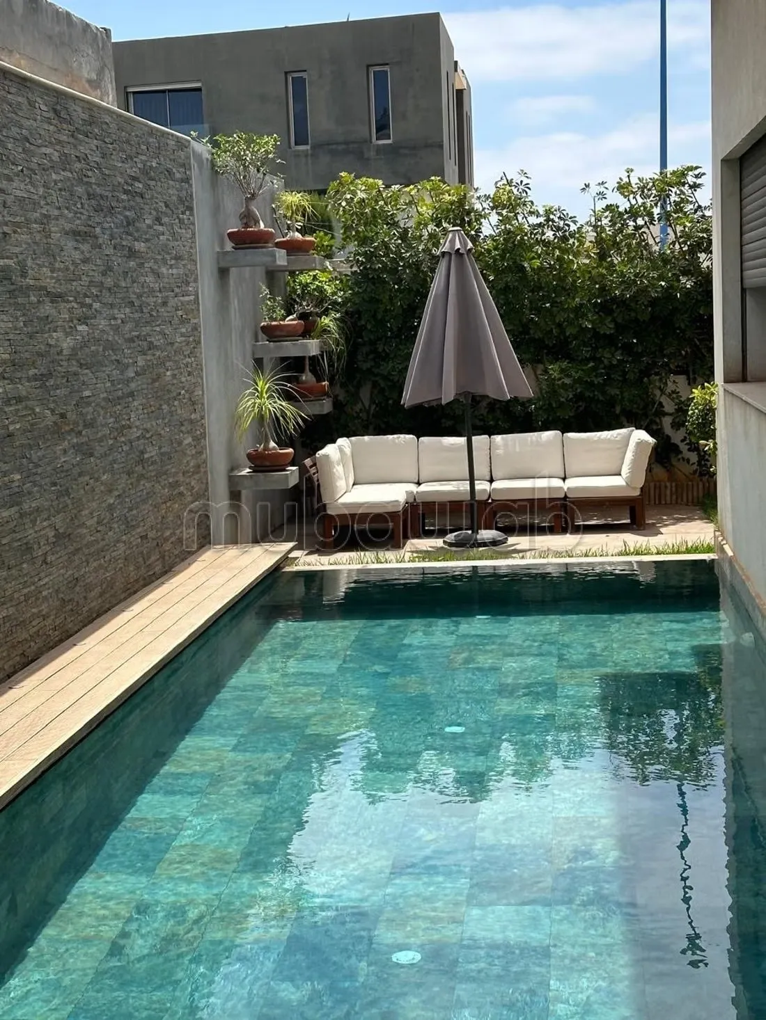 Villa de luxe à vendre à Dar Bouazza. 3 chambres. Jardin - دار بوعزة