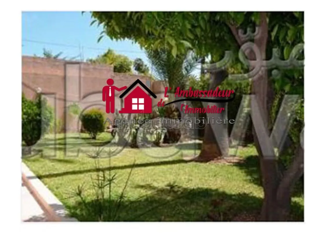 Villa de 619 m2 à ZOM ANFA - الدار البيضاء