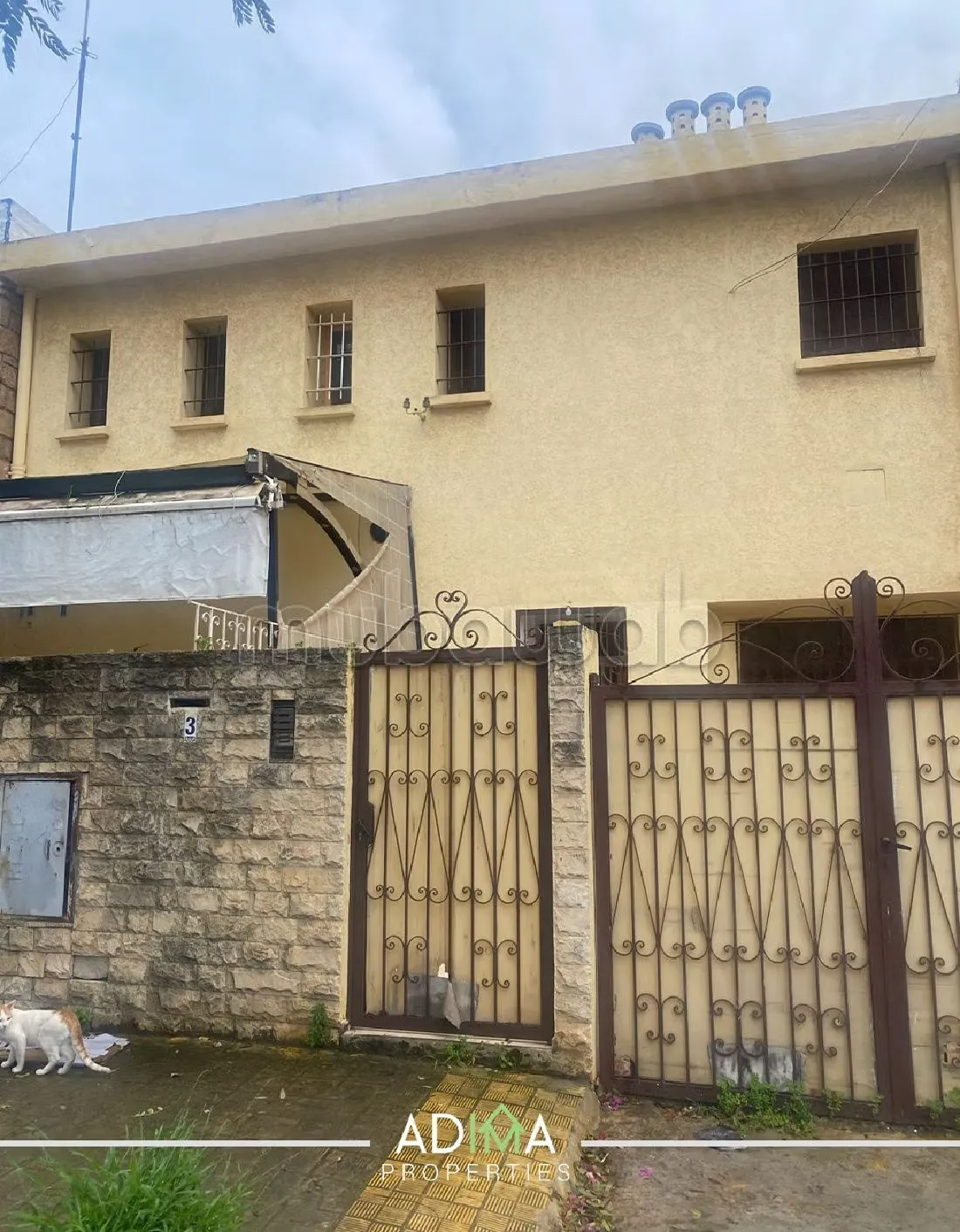 Villa Commerciale à Vendre à Agdal - الرباط
