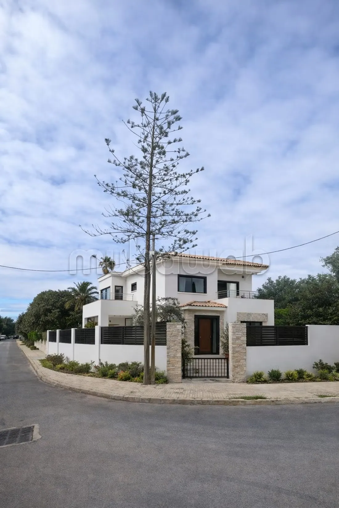 Oasis Villa bien orientée à rafraichir - الدار البيضاء (2)