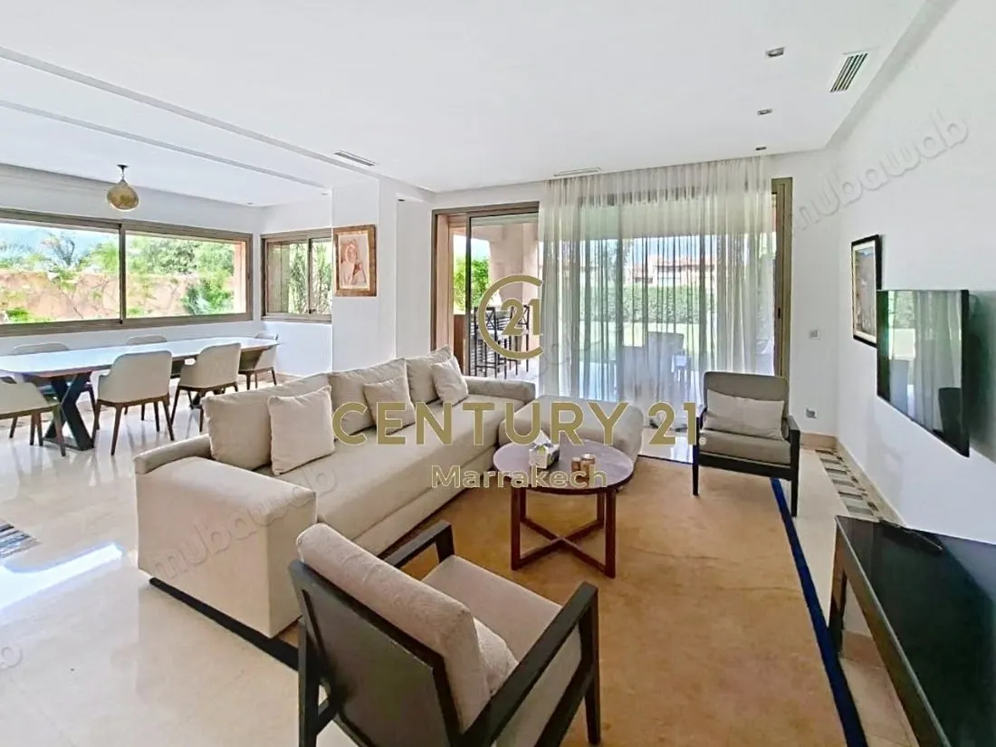 Villa d’exception face au golf - مراكش