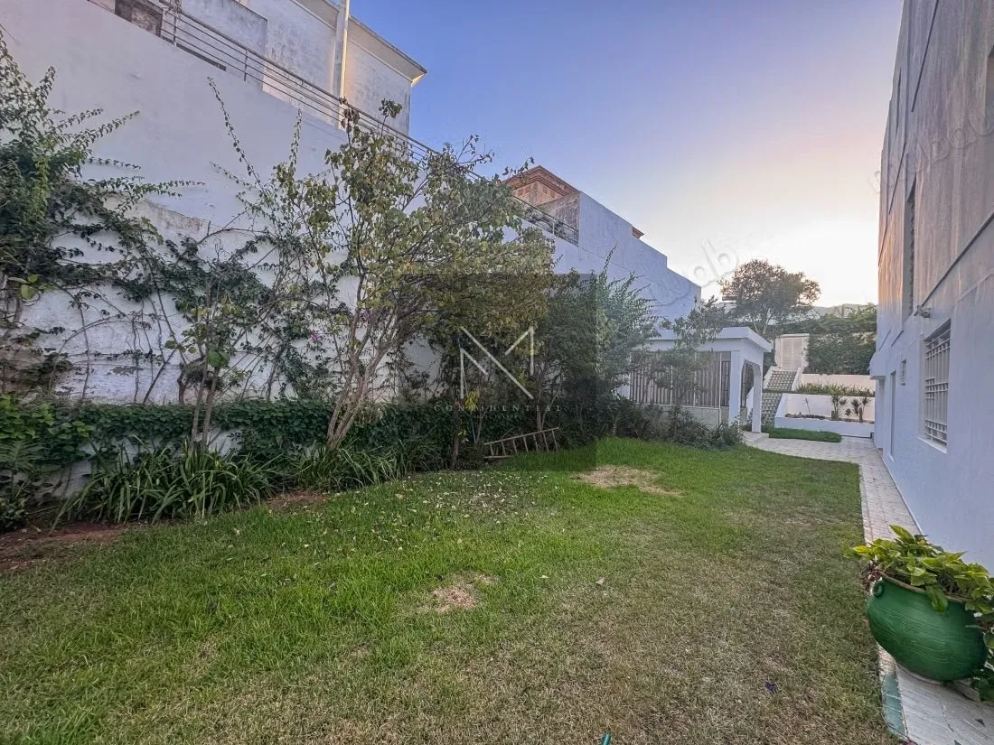 Villa Familiale à Louer Val D'Anfa jardin - الدار البيضاء