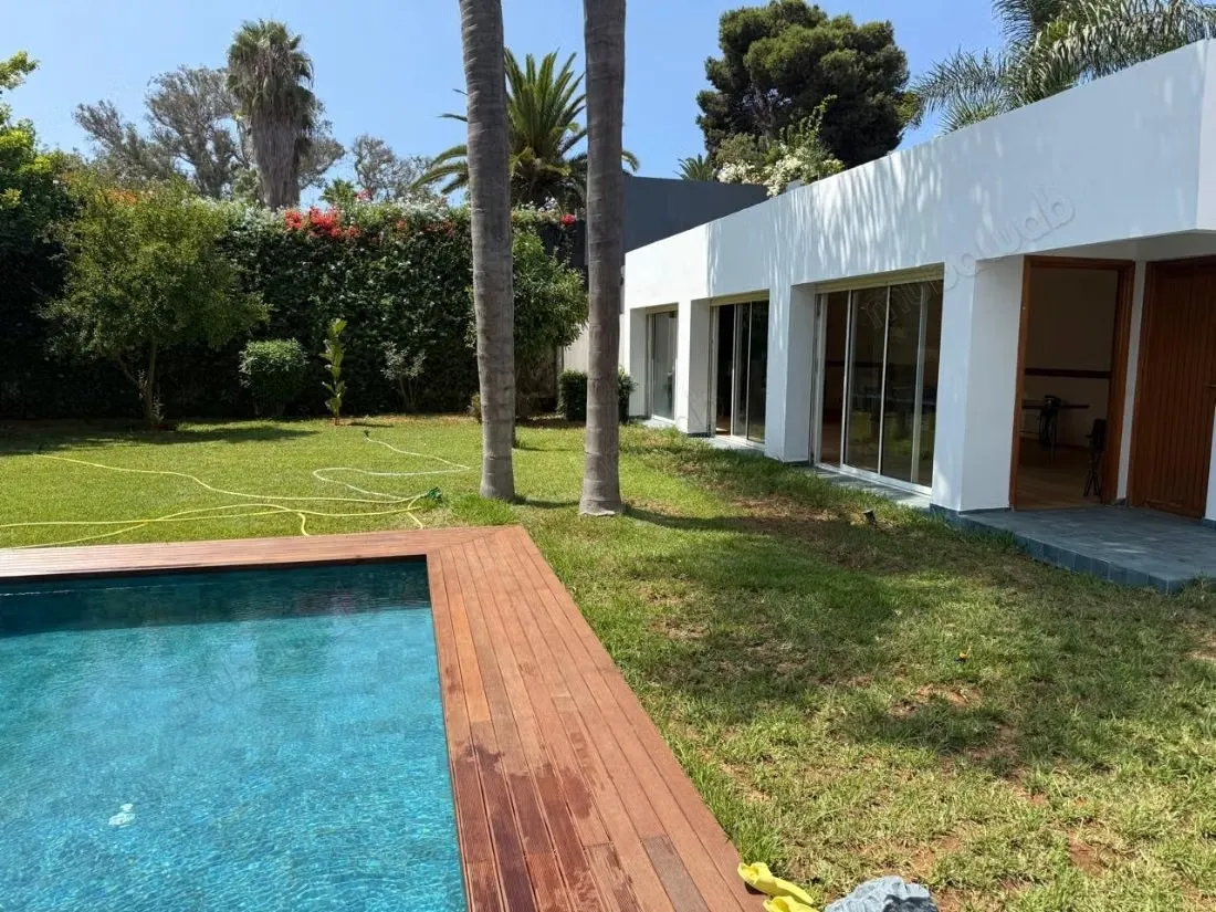Location villa de haut standing à Souissi. 8 pièces. Meublé - الرباط (2)