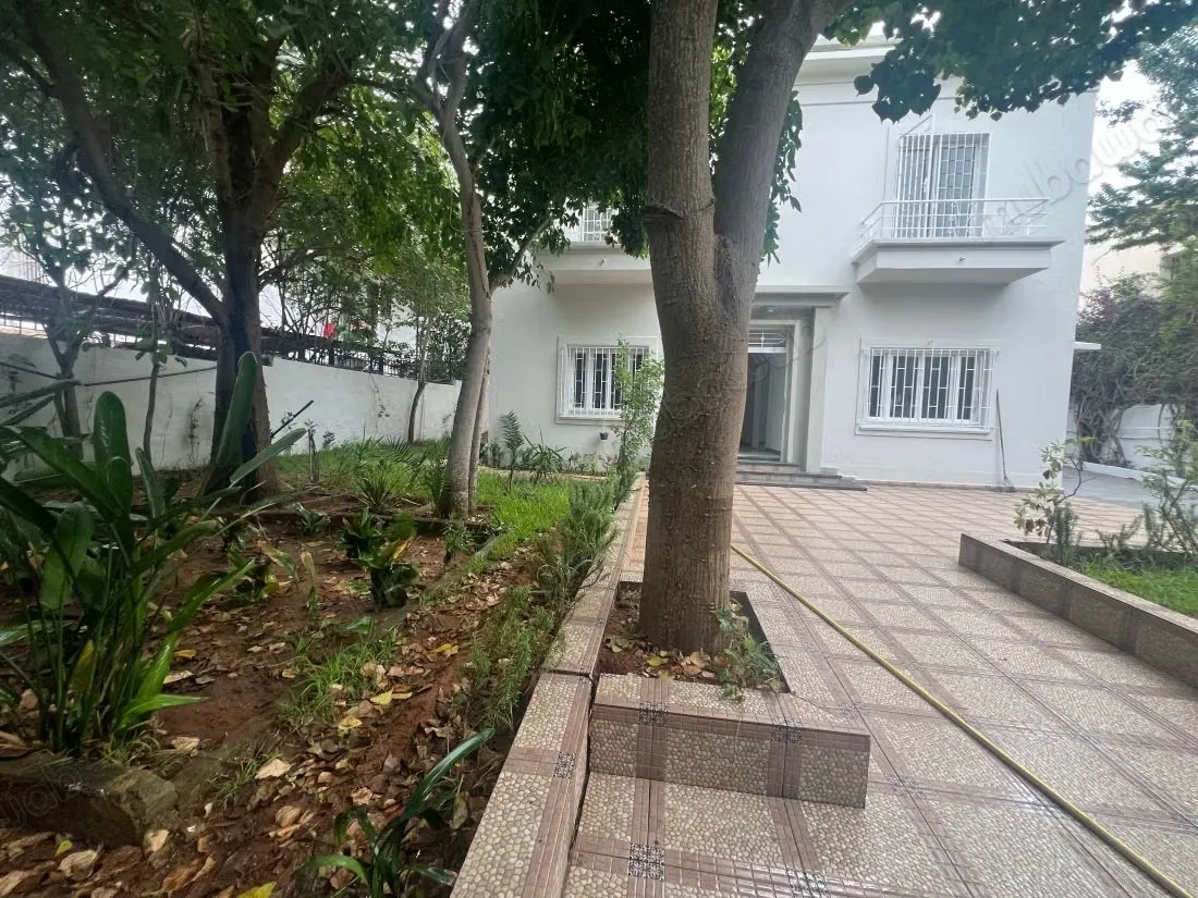 Superbe villa à louer en Hassan Centre Ville. Surface de 400... - الرباط