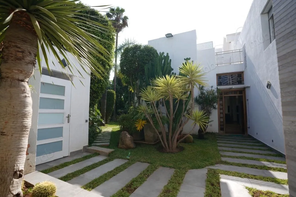 Belle villa meublée à louer à Anfa avec piscine - الدار البيضاء (2)