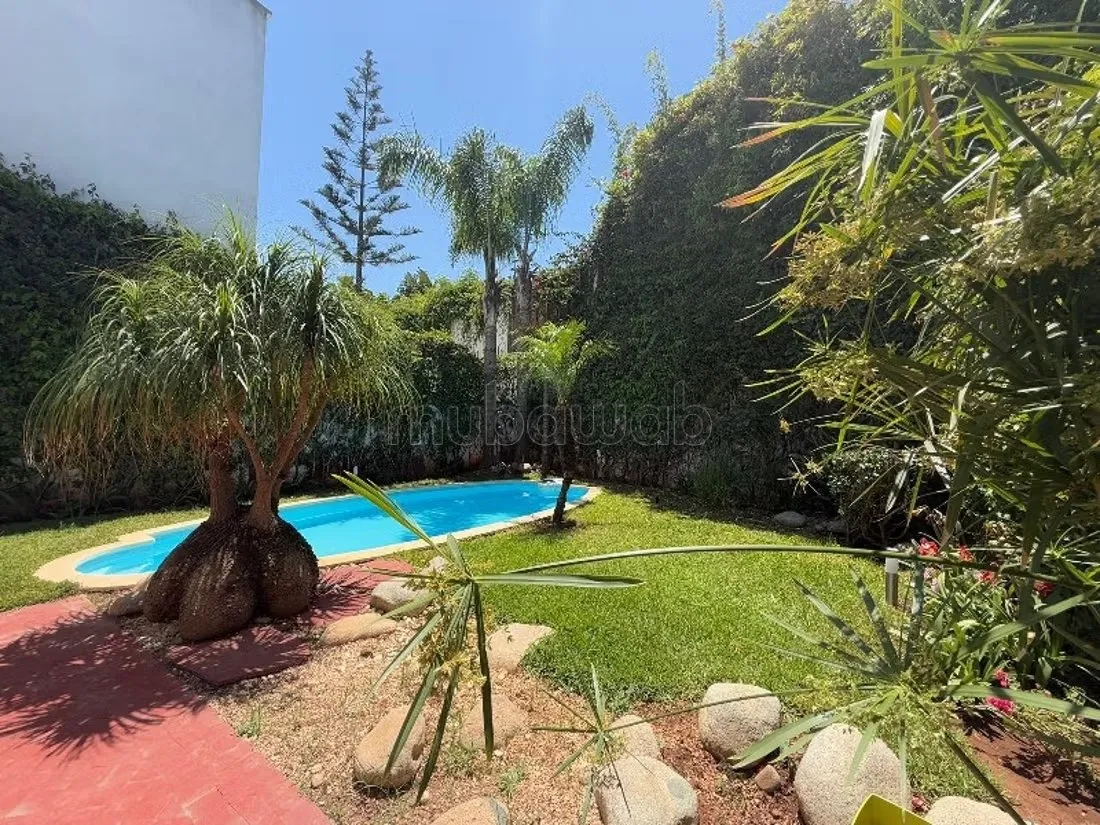 Villa meublé à louer à AIN DIAB - الدار البيضاء