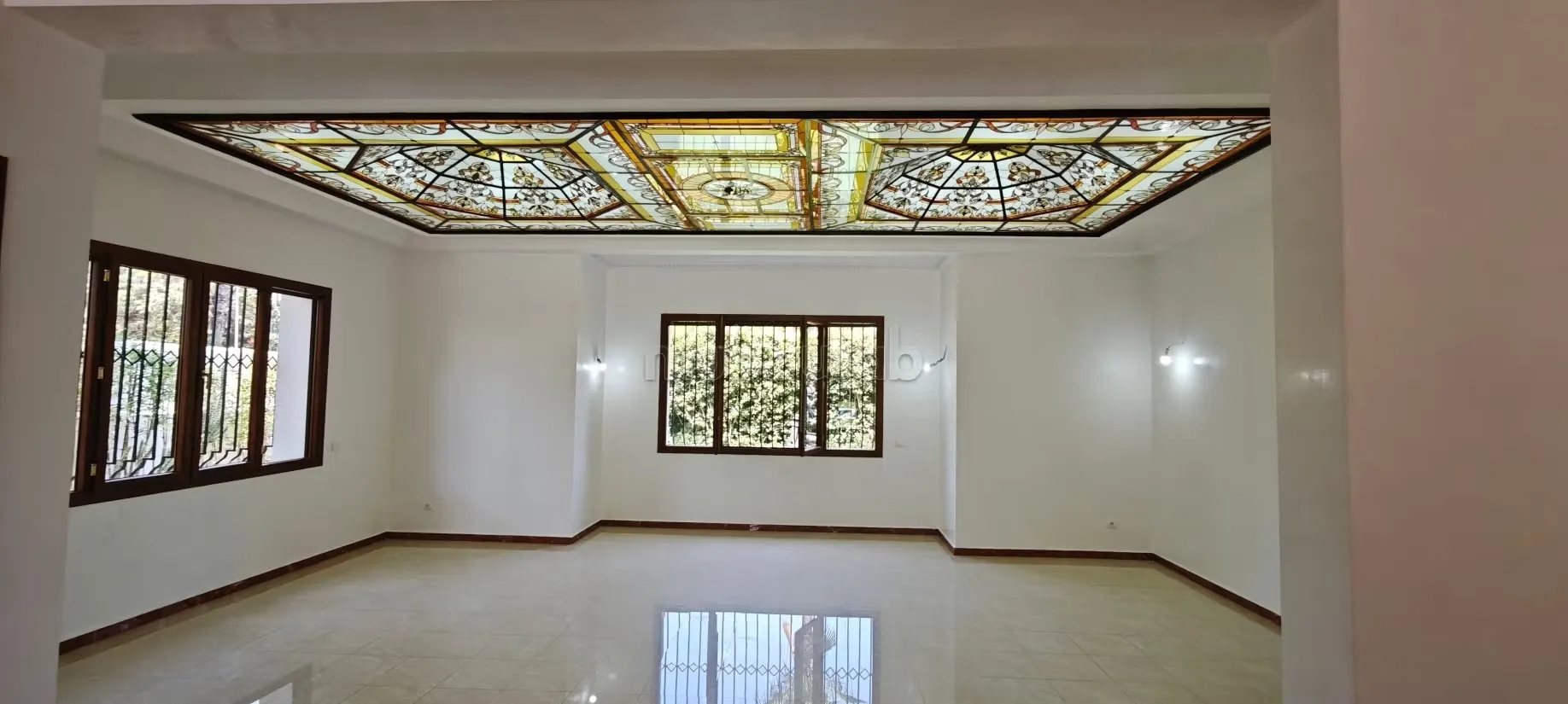 Villa 5 suites vide à louer – Souissi Rabat - الرباط (2)