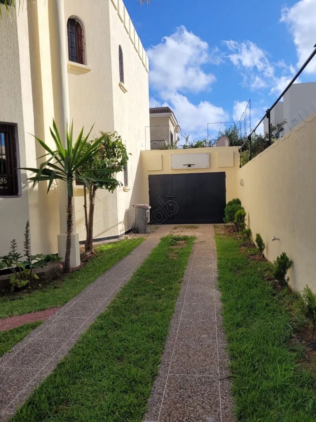 Villa rénovée à louer – Hay Riyad - الرباط (2)