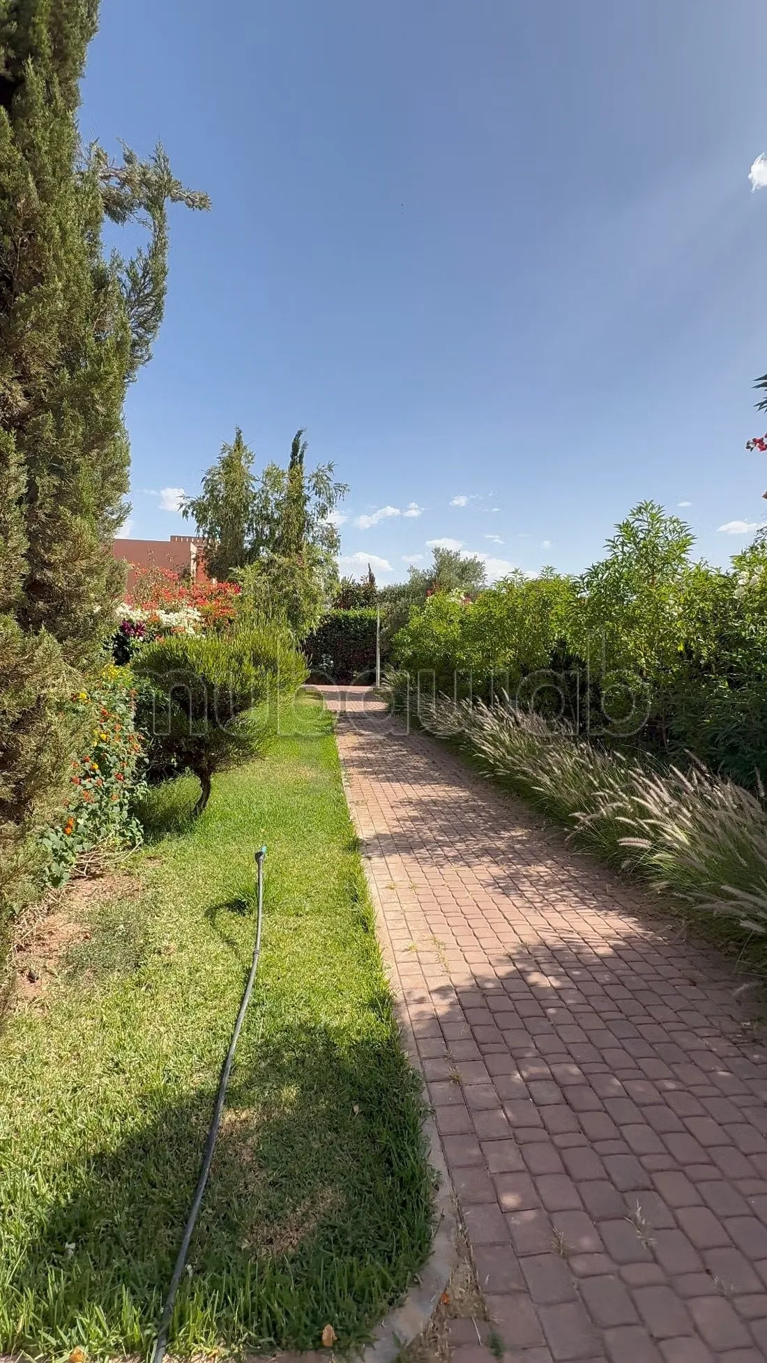 À louer – Villa jumelée meublée de standing dans résidence s... - مراكش