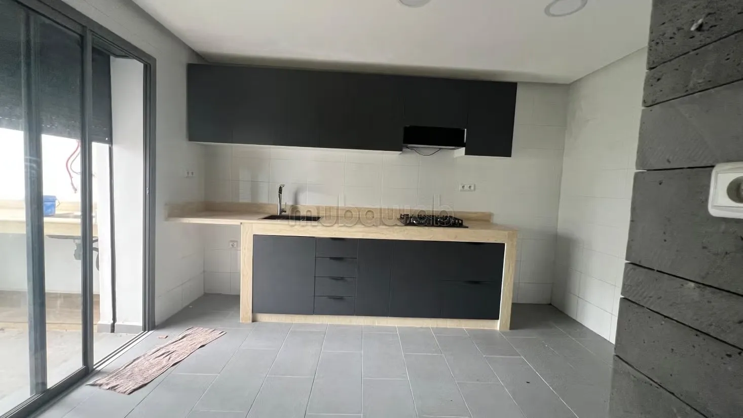 Triplex neuve à louer à Harhoura – Résidence sécurisée - تمارة (3)