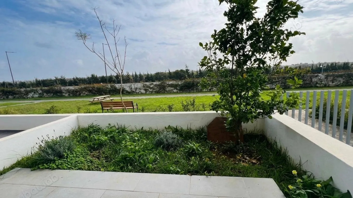 Triplex de 250 m² à louer à Harhoura - هرهورة