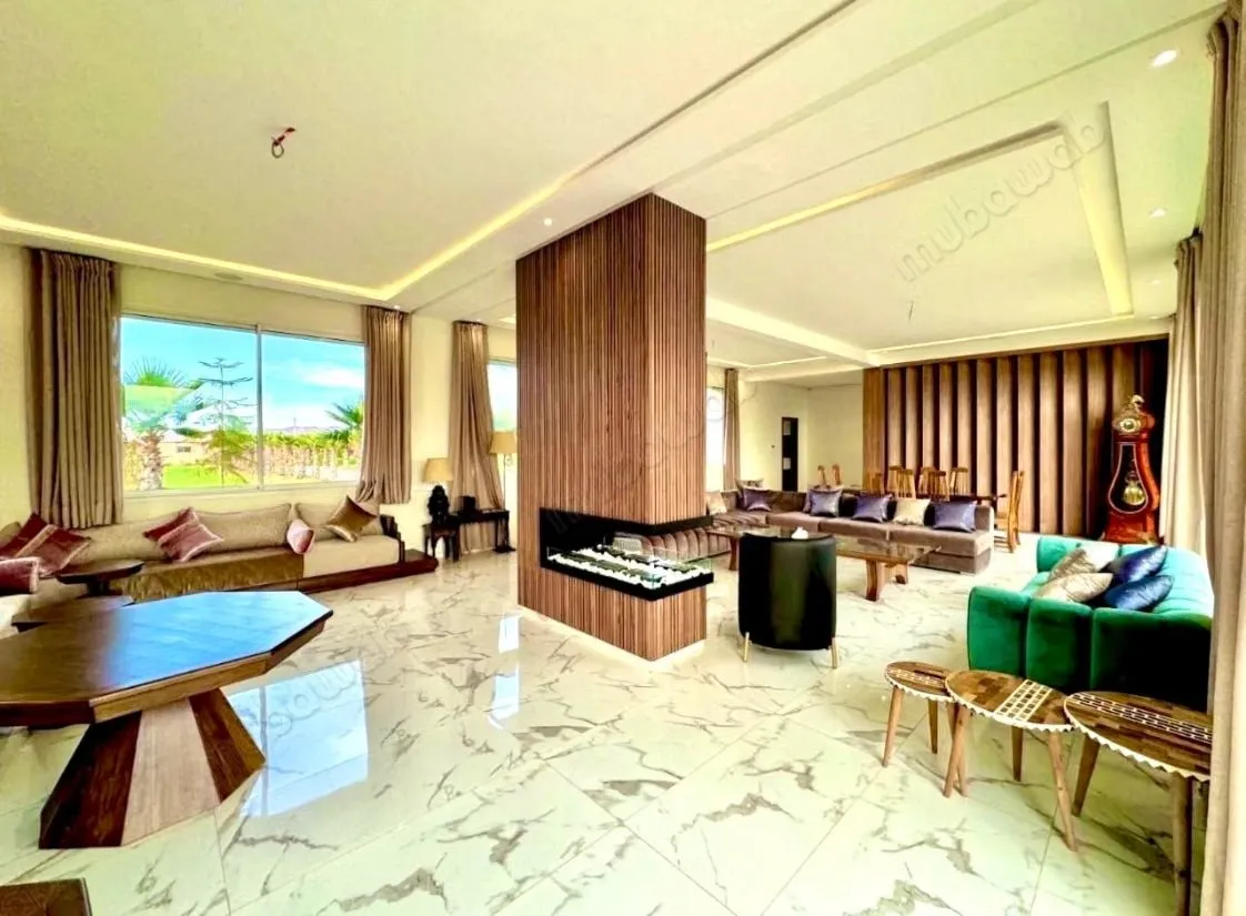 En Location Meublé: Magnifique Villa Moderne avec Piscine, É... - مراكش (2)