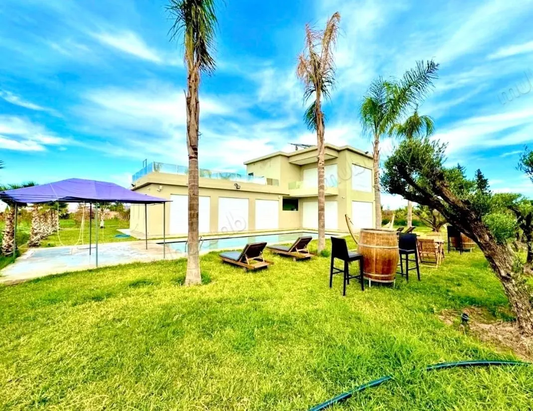 En Location Meublé: Magnifique Villa Moderne avec Piscine, É... - مراكش