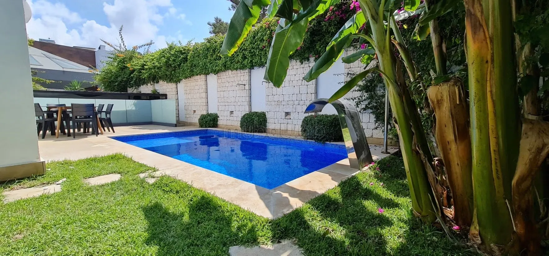 Tres belle villa meublée ou vide à louer à Val d'anfa - الدار البيضاء