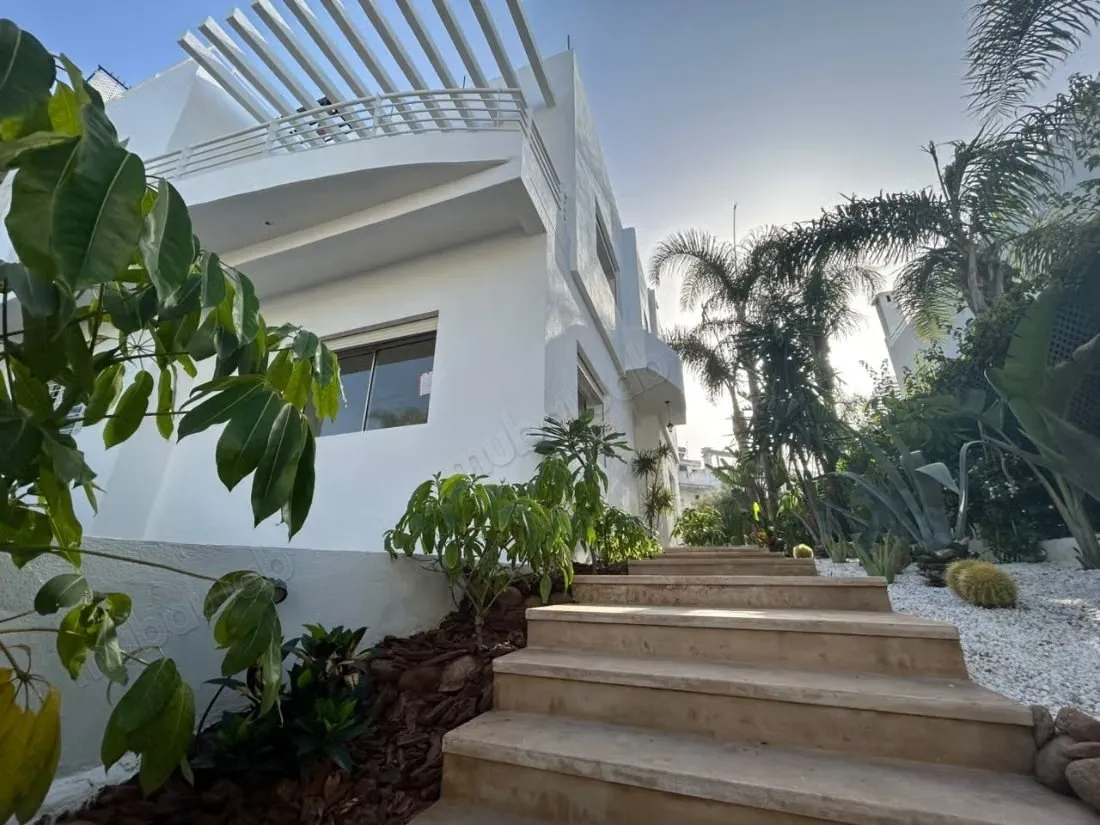 Ain Diab Très belle villa à la location - الدار البيضاء